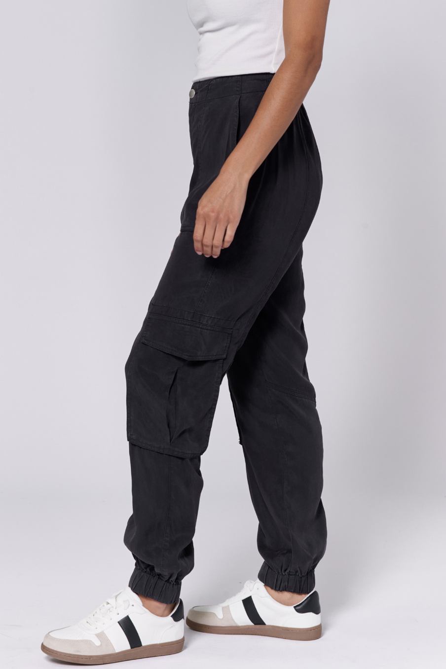 【DEARMINE】Semed Nylon Cargo Pants Sandy Cargo Pants – kindredmercantile